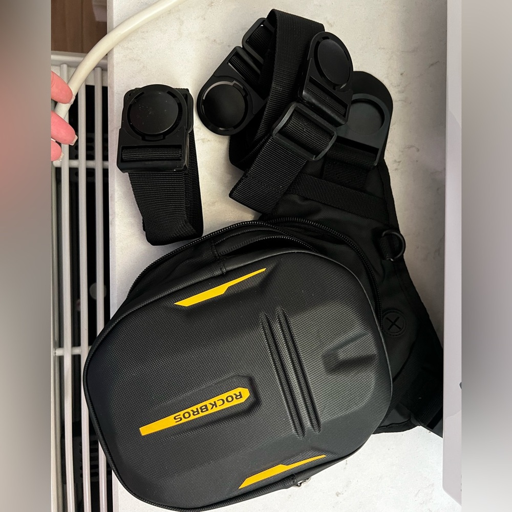Muti-functions Motorcycle Waist Pack Thigh Bag Magnetic Tank Bag